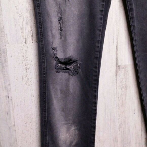 33x27 Free People Black Distressed Destroyed Ankle - Picture 5 of 13